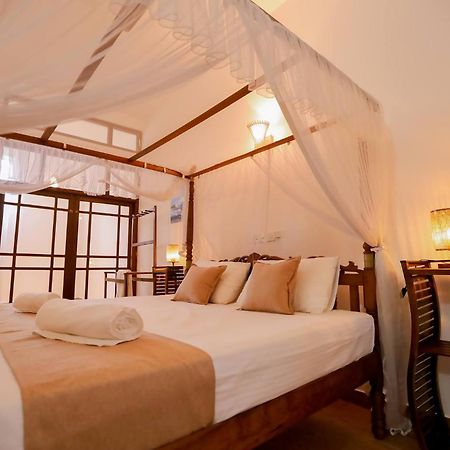 Nibbana Mirissa Hotel エクステリア 写真