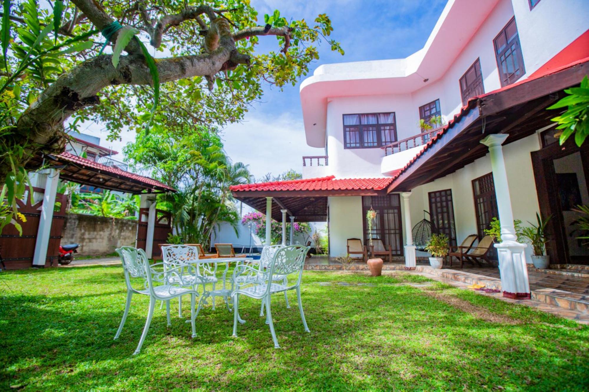Nibbana Mirissa Hotel エクステリア 写真