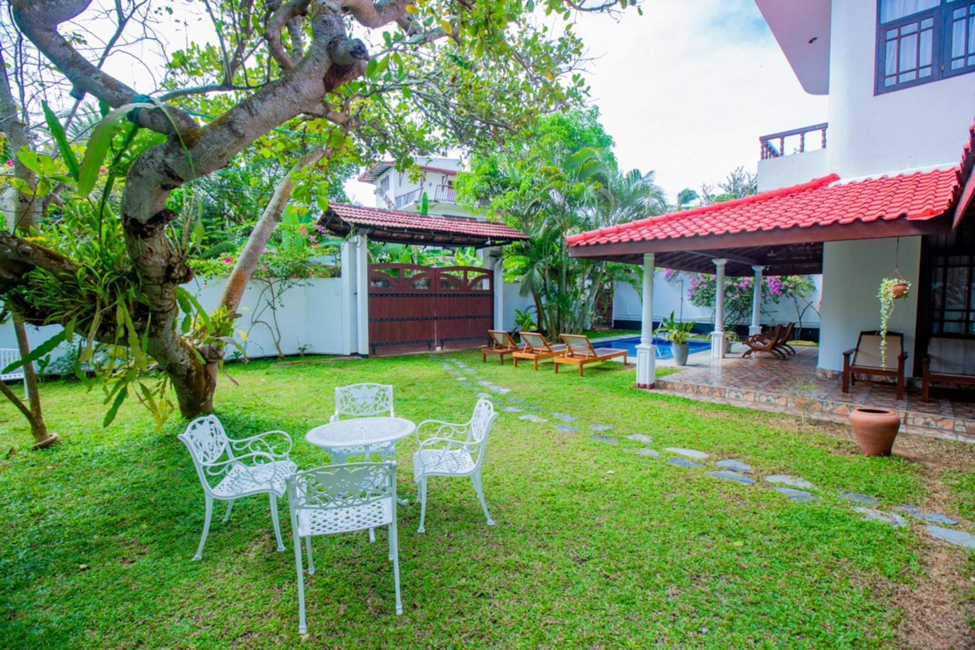 Nibbana Mirissa Hotel エクステリア 写真