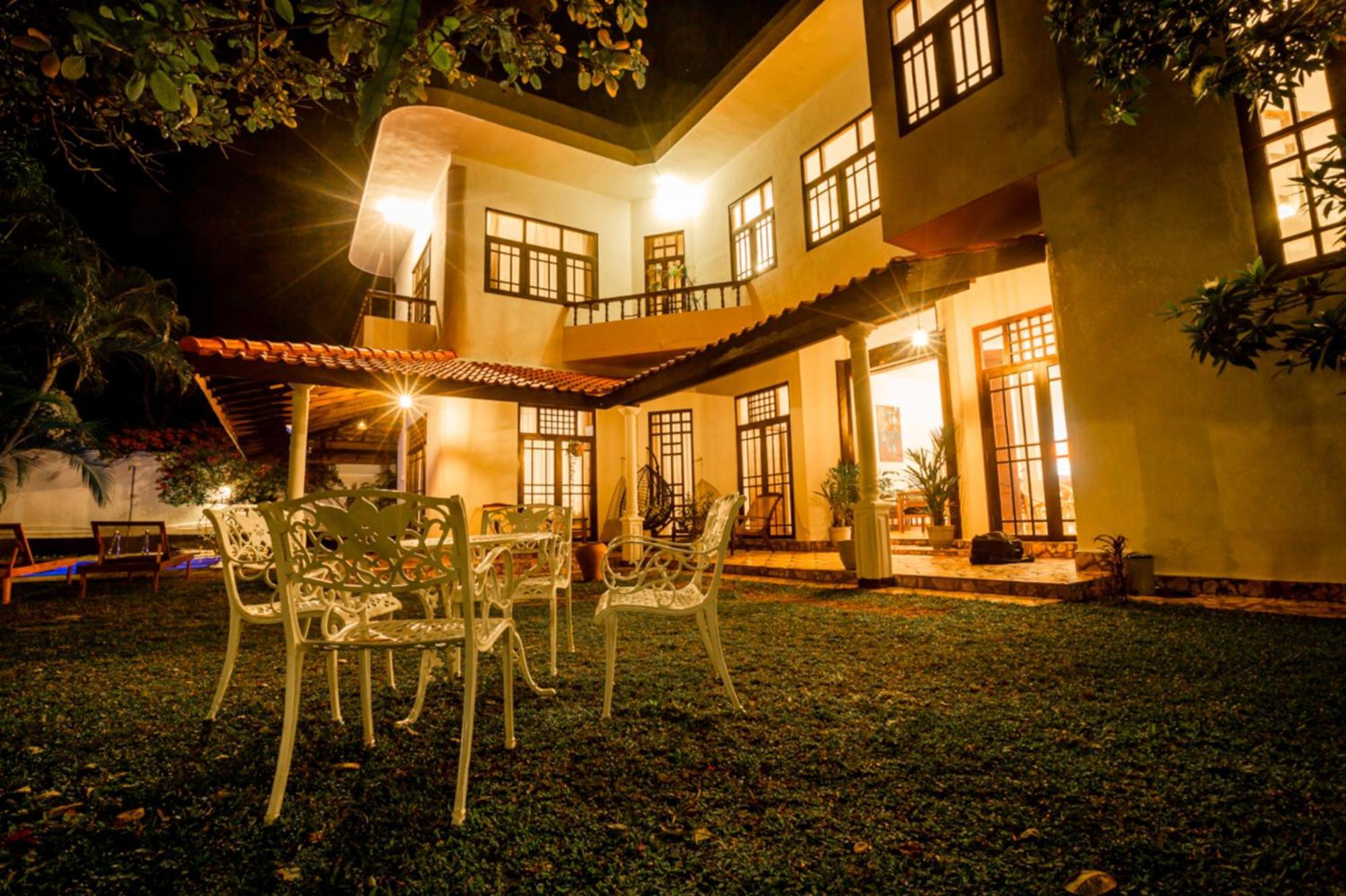 Nibbana Mirissa Hotel エクステリア 写真
